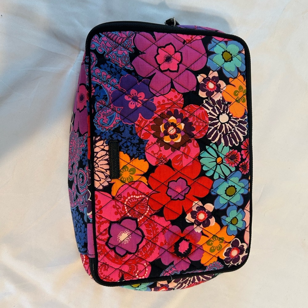 Vera Bradley blush and brush cosmetic case